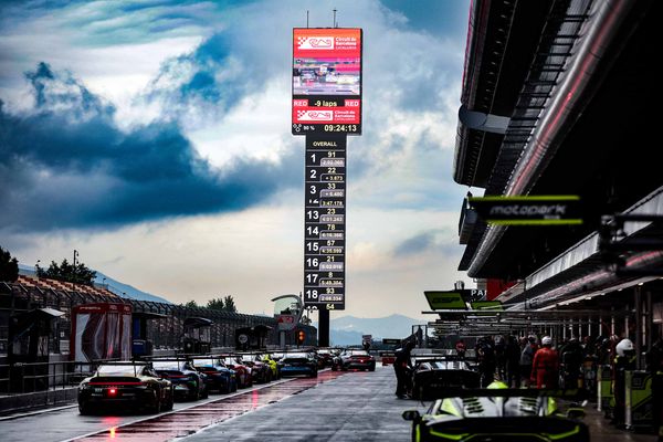 Rodriguez (FAEMS Porsche) takes pole in rain-soaked session, red-flagged twice